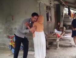 Jumat Berkah, Bhabinkamtibmas Polsek Jonggol Salurkan Bantuan Sembako Untuk Lansia