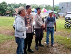 Kapolsek Tanjungsari dan Bhabinkamtibmas Tingkatkan Patroli Cooling System Untuk Keamanan Warga