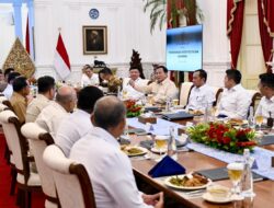 Panglima TNI Hadiri Rapat Terbatas dan Makan Siang Bersama Presiden RI, Bahas Isu Strategis
