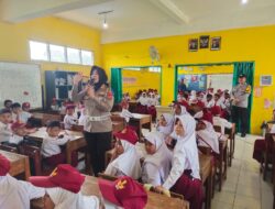 Polsek Sukaraja Polres Bogor Giat Cooling Sistem Edukasi Siswa SD Negeri Katulampa 4 Soal Kenakalan Remaja, Bullying, Dan Tawuran
