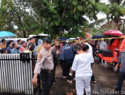 Satreskrim Polres Kuansing Olah TKP Dugaan Pembunuhan di Perumahan Griya Sinambek