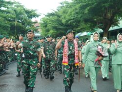Kunjungi Yonarmed 10, Pangkostrad Tekankan Penguasaan Alutsista Bagi Prajurit