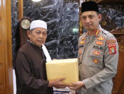 Berkah Ramadan 2025, Kapolres Metro Tangerang Kota Wakafkan Al-Qur’an Ajak Remaja Belajar Agama
