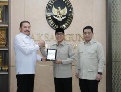 Temui Jaksa Agung, Mendes Yandri Laporkan Dugaan Penyimpangan Dana Desa