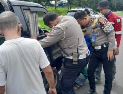 Respons Cepat! Kasat Lantas Polres Bogor dan Anggota Bantu Mobil Rusak di KM 45