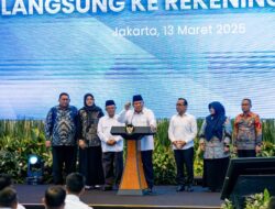 Panglima TNI Dampingi Presiden Prabowo dalam Peluncuran Mekanisme Baru Tunjangan Guru