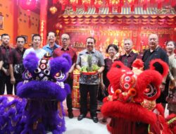 Kapolresta Pekanbaru Hadiri Perayaan Hari Ulang Tahun Dewi ZhuShie Niu-Niu dan Hue Zhu Niu-Niu di Vihara Long Hong Kiong