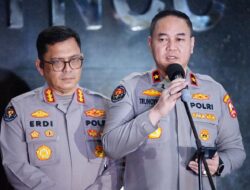 Satgas AB Moskona 2025 Selamatkan Ketua Komnas HAM Papua Saat Operasi Pencarian Iptu Tomi Marbun di Sungai Rawara