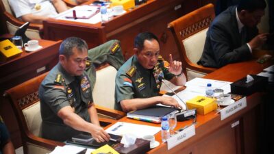 Dorong Kesejahteraan Prajurit, Menhan dan Panglima TNI Hadiri Rapat Kerja Bersama Komisi I DPR RI