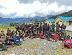 Pererat Tali Silaturahmi, Satgas Yonif 715/Mtl ajak Masyarakat Puncak Jaya Makan Bersama