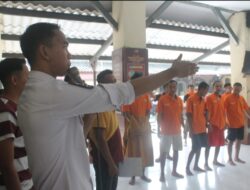 Penuh Keceriaan, Rutan Bangil Gelar Lomba Estafet Sarung Untuk Warga Binaan Memperingati HBP Ke-61