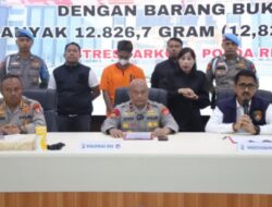 Aman 12,8 Kg Sabu, Polda Riau Tangkap Kurir Narkotika Jaringan Internasional