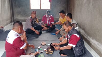 Sinergitas Tni Polres Polsek Cijeruk Melaksanakan Kegiatan Sambang Warga