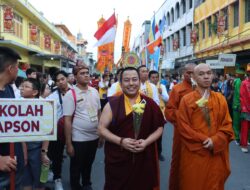 Ribuan Umat Buddha Ikuti Pawai Waisak 2569 BE/2025, Kapolresta Pekanbaru: Wujud Kearifan Lokal dan Perekat Persatuan