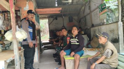 Bhabinkamtibmas Polsek Parungpanjang Polres Bogor Polda Jabar Sambang Dan Beri Himbauan Kamtibmas Kepada Warga