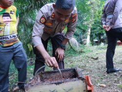 Patroli Jelajah Desa, Kapolres Kampar Jalin Sinergi dengan Petani Lebah di Hutan Kemasyarakatan Alam Mahligai