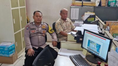 Bhabinkamtibmas Polsek Parungpanjang Polres Bogor Polda Jabar Sambang Dan Beri Himbauan Kamtibmas Kepada Warga