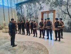 Satuan Brimob Polda Metro Jaya Amankan Kunjungan Presiden Senat Kerajaan Kamboja Melalui Sterilisasi Sejumlah Titik Strategis