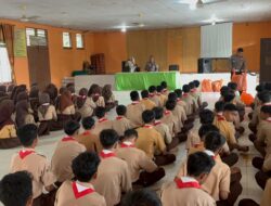 Police Goes To School, Satlantas Polres Kampar Sosialisasikan Etika Berlalu Lintas di SMP N 2 Bangkinang