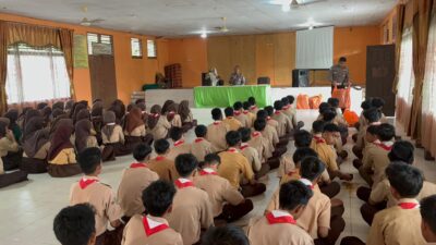 Police Goes To School, Satlantas Polres Kampar Sosialisasikan Etika Berlalu Lintas di SMP N 2 Bangkinang