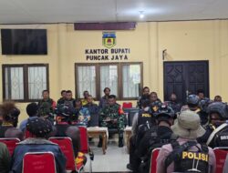 Dansatgas Yonif 715/Motuliato Monitoring Mediasi Konflik Antar Pendukung Paslon Bupati di Puncak Jaya