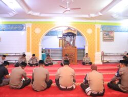 Tunjukkan Komitmen Polri dalam Upaya Menjaga Kemanusiaan dan Ketenangan, Kapolres Kampar Pimpin Pengajian Yasinan Rutin Malam Jumat