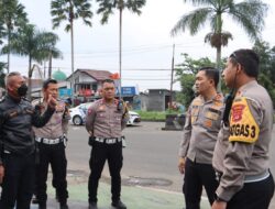 Kapolres Bogor AKBP Rio Wahyu Anggoro, S.H., S.I.K., M.H. Laksanakan Pemantauan Arus Lalu Lintas di Pos Gadog Puncak Pada Libur Panjang