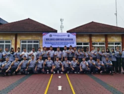 Petugas Lapas Tulungagung Laksanakan Deklarasi Komitmen Berantas Narkoba Dan Telepon Genggam 