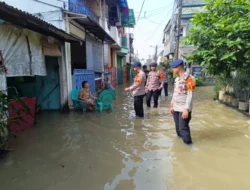 Tanggap Bencana, Brimob Polda Metro Jaya Kerahkan Batalyon C Pelopor Laksanakan Patroli SAR Di Wilayah Tangerang 