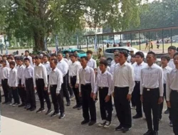 Wajib Bela Negara Sejak Dini: 100 Siswa Depok Ikuti Pelatihan Intensif di Barak Kostrad