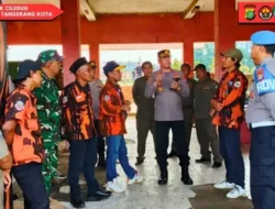 Operasi Gabungan Tertibkan Posko Ormas Tak Berizin di Ciledug