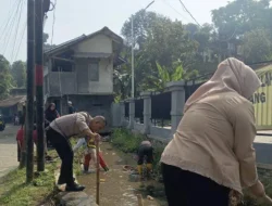 Peduli Lingkungan, Polsek Megamendung Bersama Warga Tanam Pohon dan Bersihkan Sungai
