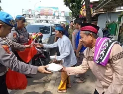 Rayakan Hari Bhayangkara ke-79, Propam Polres Metro Tangerang Kota Tebar Kebaikan Lewat Jumat Berkah