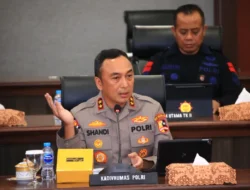 Kapolri Berikan Pelayanan Kesehatan Gratis Bagi Ribuan Orang Hari Ini