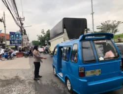 Kapolsek Dramaga Melaksanakan Giat Gatur Lalin Antispasi Kemacetan Hari Libur