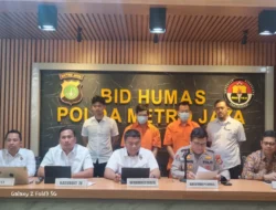 Polisi Tangkap 2 WNA Malaysia Bobol BCA Lewat Blasting SMS Raup Rp100 Juta