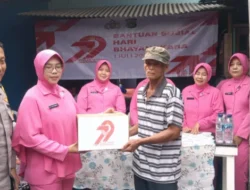 Polsek Karawaci Gelar Bakti Sosial di Slum Area Kp. Bugel Sambut Hari Bhayangkara ke-79