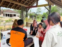 Gandeng DLH Lamsel, HKA Ruas Tol Bakter Lakukan Inovasi Pengolahan Sampah Plastik menjadi Kursi