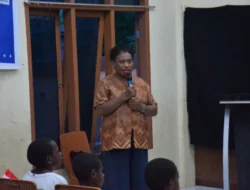 Apresiasi Kehadiran Satgas Damai Cartenz di Panti Asuhan, Magdalena Ema Nunang: Kehadiran Polri Jadi Berkat bagi Anak-Anak