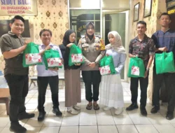 Kapolsek Dramaga Laksanakan Kegiatan Bakti Sosial Kepada PHL Polsek Dramaga Dalam Rangka Hut Bhayangkara Ke-79