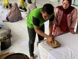 Layak Disandingkan dengan Profesional, Keterampilan Warga Binaan Rutan Tanjung Redeb Memukau Para Instruktur Batik