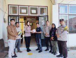 Dorong Semangat Generasi Muda, Kapolres Kampar Beri Bantuan Sarana Olahraga ke Desa Ranah Singkuang
