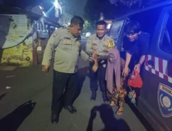 Lansia Terlantar di Kolong Flyover, Polsek Tangerang Sigap Bantu Pulangkan