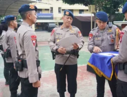 Dansat Brimob Polda Metro Jaya Berikan Penghargaan Kepada Anggota Berprestasi