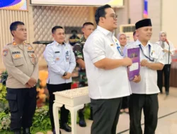 Camat Dadang Pimpin Sertijab Struktural di Kecamatan Kelapa Dua, Dwi Chandra Budiman Resmi Jadi Sekcam