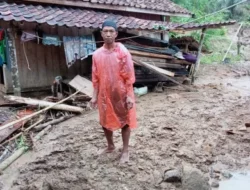 Pasca Bencana Alam Banjir Bandang Yang Melanda Dua Wilayah Kecamatan Di Kabupaten Sukabumi Pada Senin 28 Juli 2025, Kini Masih menyisakan Kesedihan Bagi Warga Terdampak