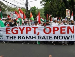 Massa Free Palestine Network (FPN) Kepung Kedubes Mesir, Tuntut Gerbang Rafah Dibuka Sepenuhnya