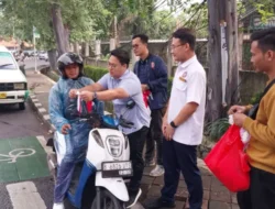 Karang Taruna Kota Tangerang Tebar Semangat Kemerdekaan Lewat 1.000 Bendera Merah Putih