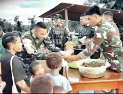 Satgas Yonif 126/KC Berbagi Berkah di Inggembit : Makan Bergizi dan Pemeriksaan Kesehatan Gratis
