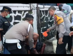 Respon Cepat Polsek Ciawi Evakuasi Warga Tanpa Identitas Yang Diduga Sakit Keras ke RSUD Ciawi